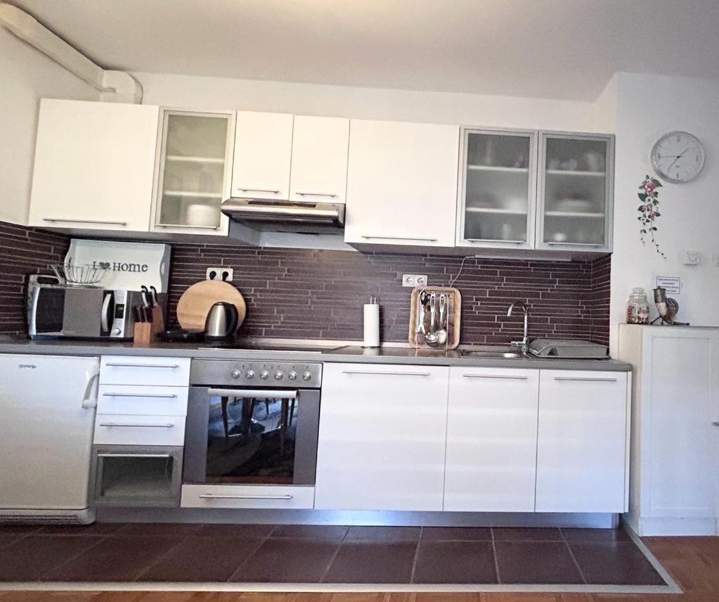 Apartment Sweet Dreams-Close To Zoo,Dinamo Stadium And The City Center Zagreb Exterior foto